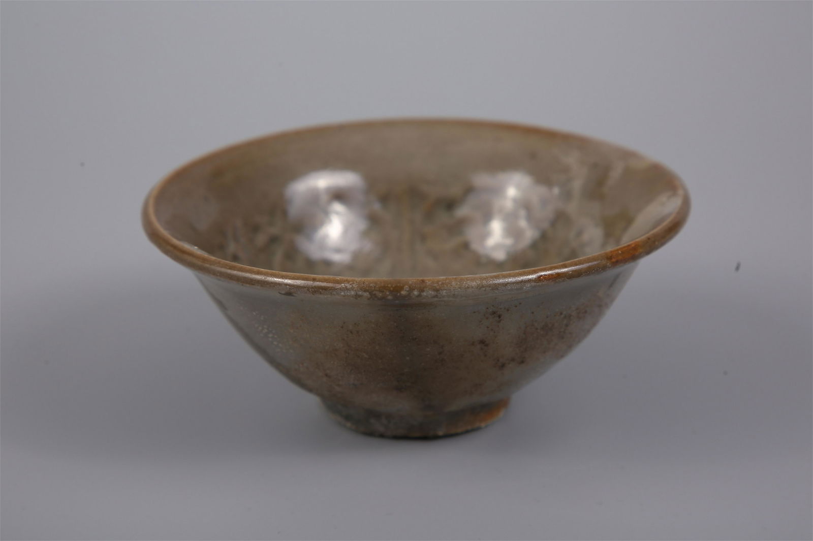 CHINESE PORCELAIN BROWN GLAZE TEA BOWL (1 of 7)