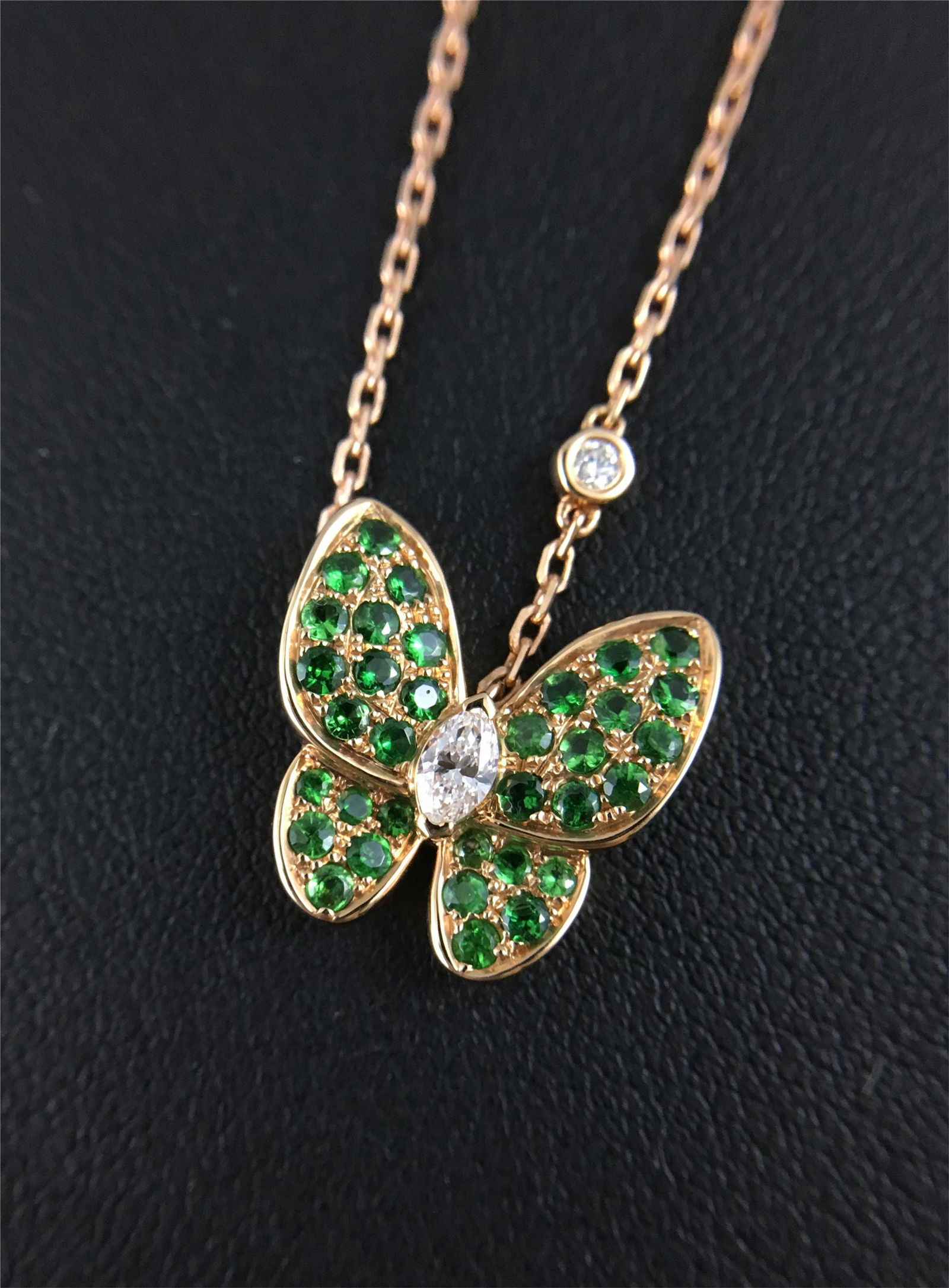 VAN CLEEF ARPELS BUTTERFLY 18K WHITE GOLD DIAMOND (1 of 6)