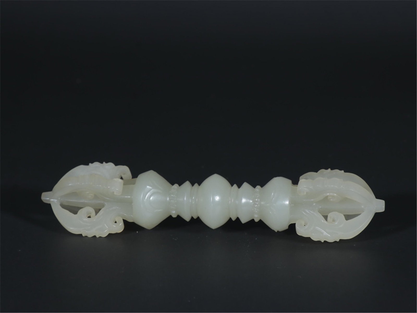 CHINESE CELADON JADE VARAJ PESTLE: CHINESE CELADON JADE VARAJ PESTLE. L. 11 cm. Weight 39 gram. Shipping cost $30 to US 48 states and $100 for oversea International delivery. Local pickup at our office available but need pay in advance