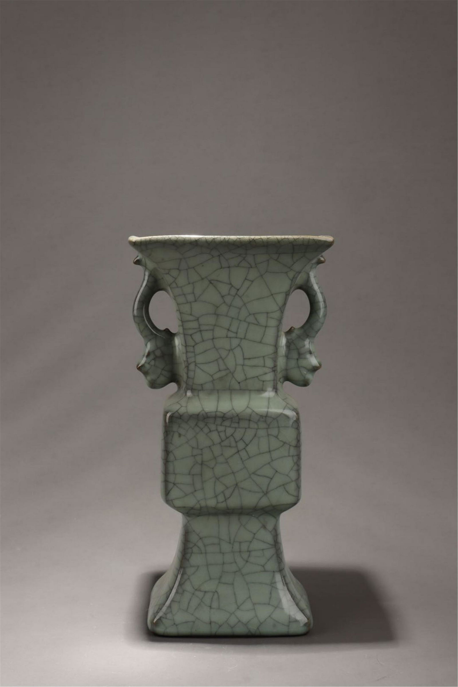 CHINESE PORCELAIN CRACKED GLAZE RAM HEAD HANDLE SQUARE (1 of 5)