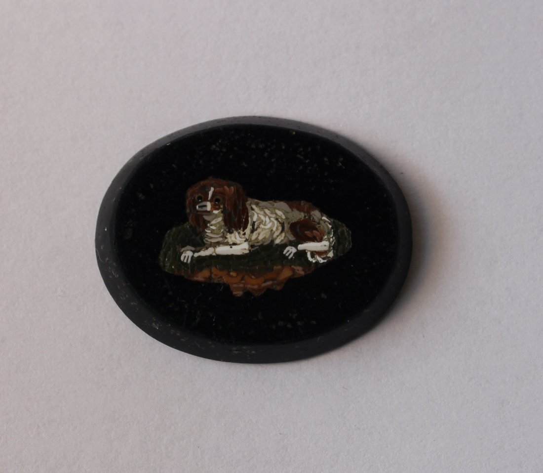 MICROMOSAIC DOG PLAQUE (1 of 2)
