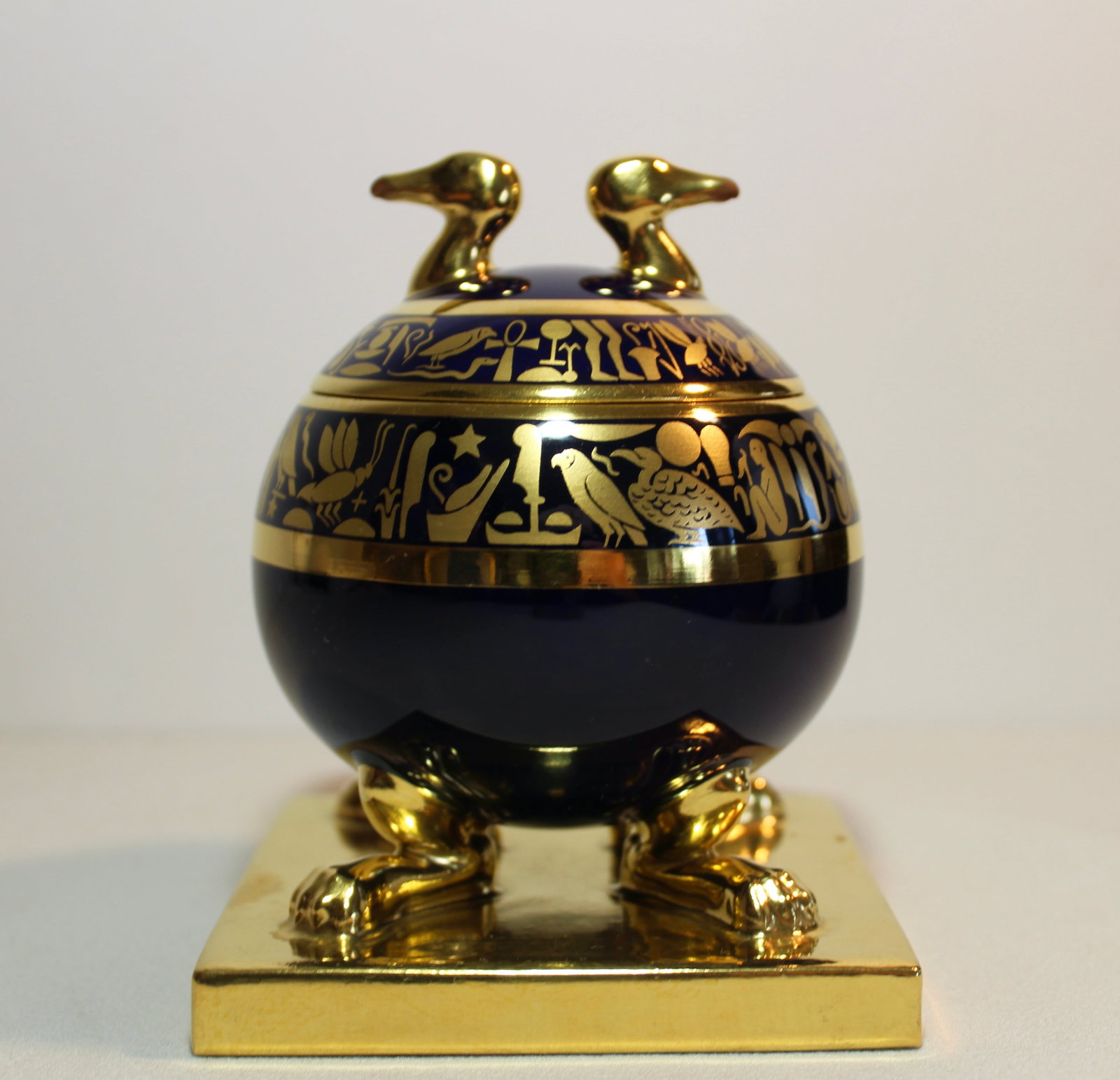 SEVRES COVERED BOWL EGYPTIAN DINNER SERVICE (1 of 3)