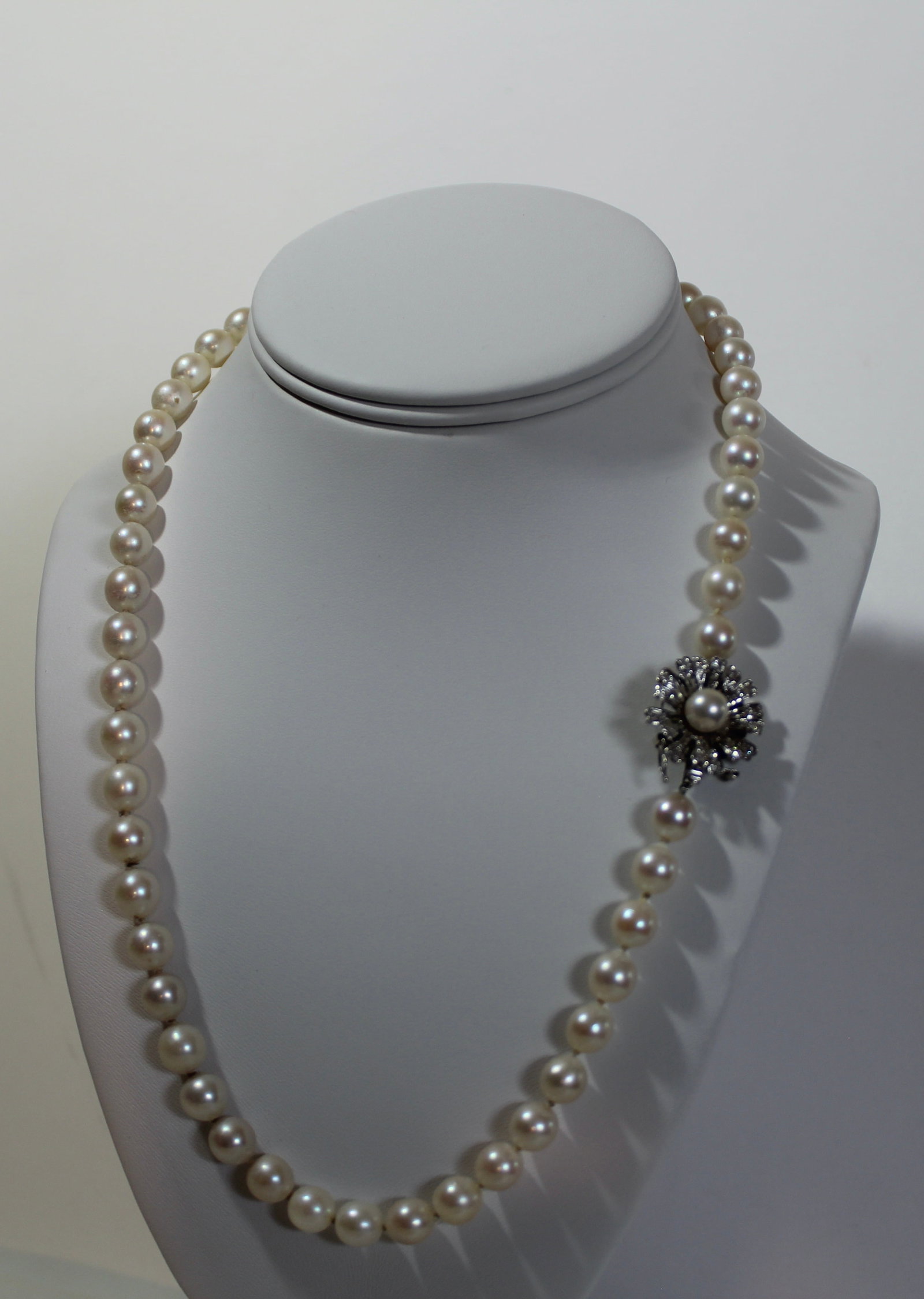 PEARL GOLD DIAMOND NECKLACE (1 of 3)