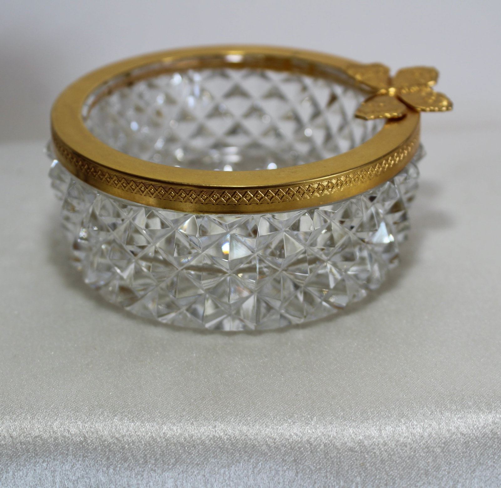 CUT GLASS DISH (1 of 4)