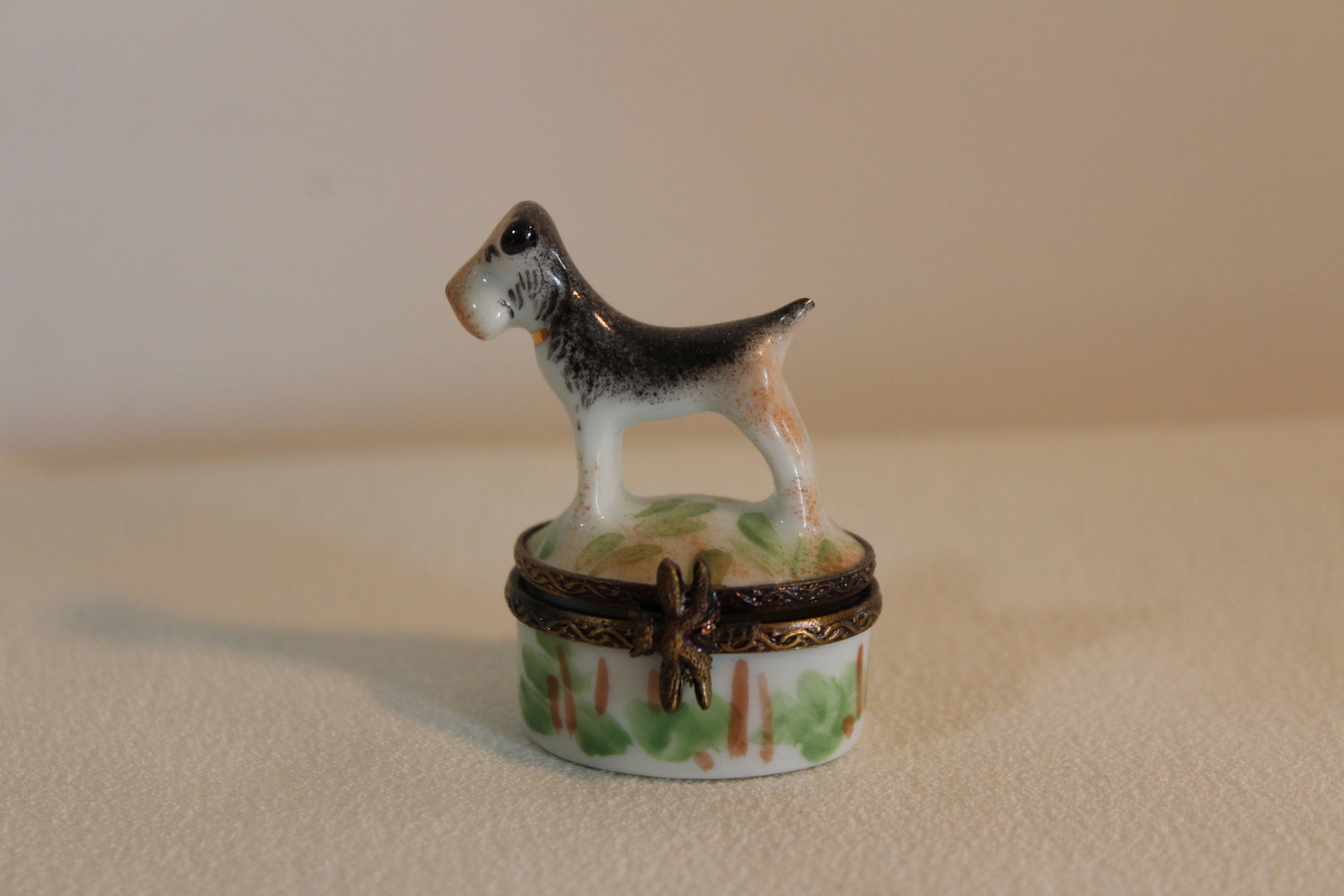 LIMOGES DOG TRINKET BOX (1 of 2)