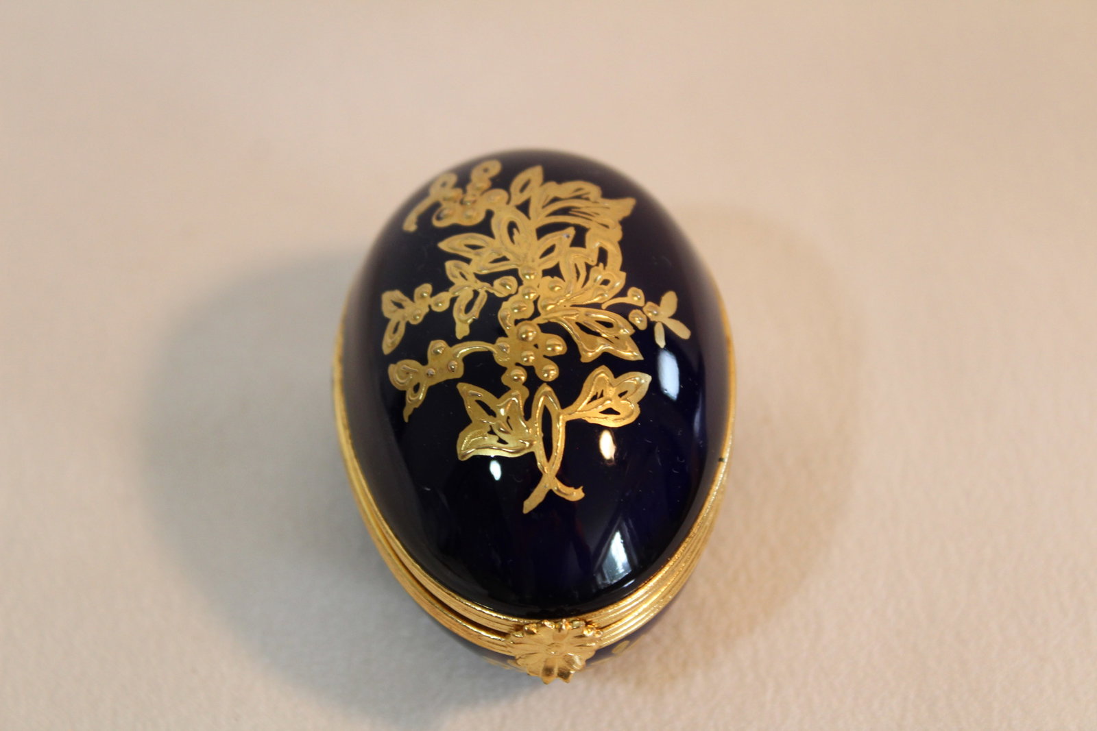 LIMOGES EGG TRINKET BOX (1 of 3)