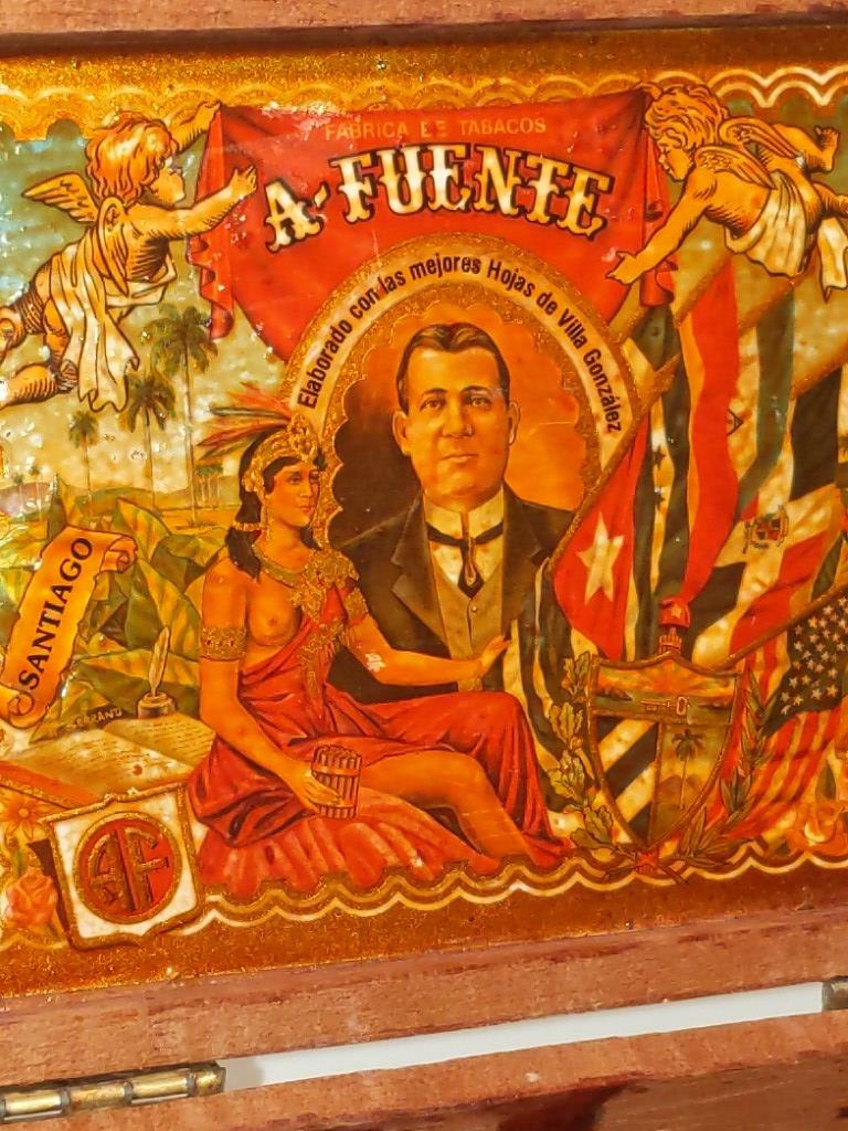 Flor Fina Arturo Fuente Vintage Wood Cigar Box 6.5": Flor Fina Arturo Fuente Vintage Wood Cigar Box 6.5" long 6.5" long