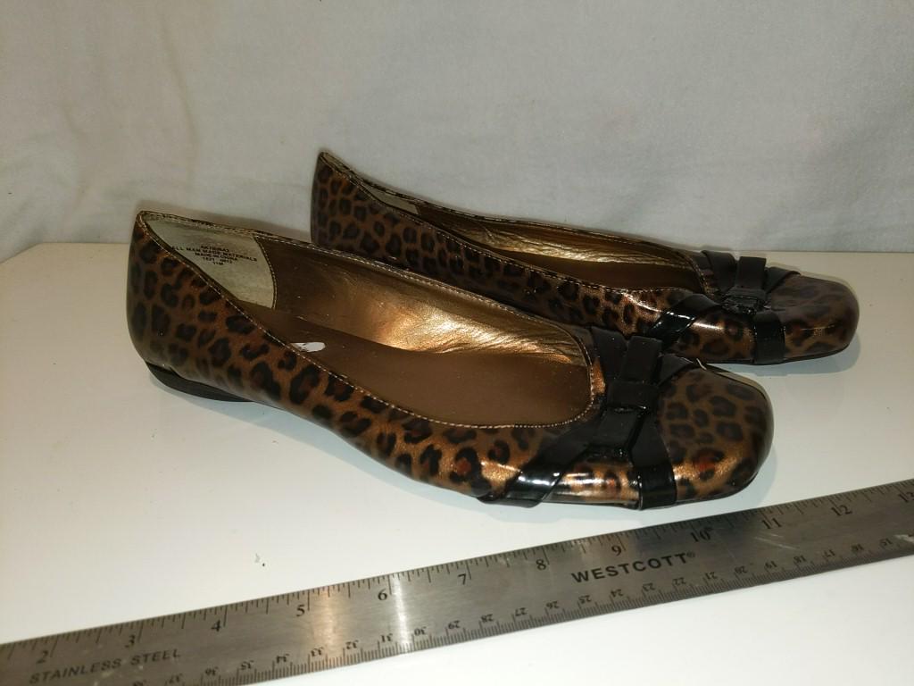 Anne Klein Leopard Print Flats Sz. 11M Will run small , (1 of 5)