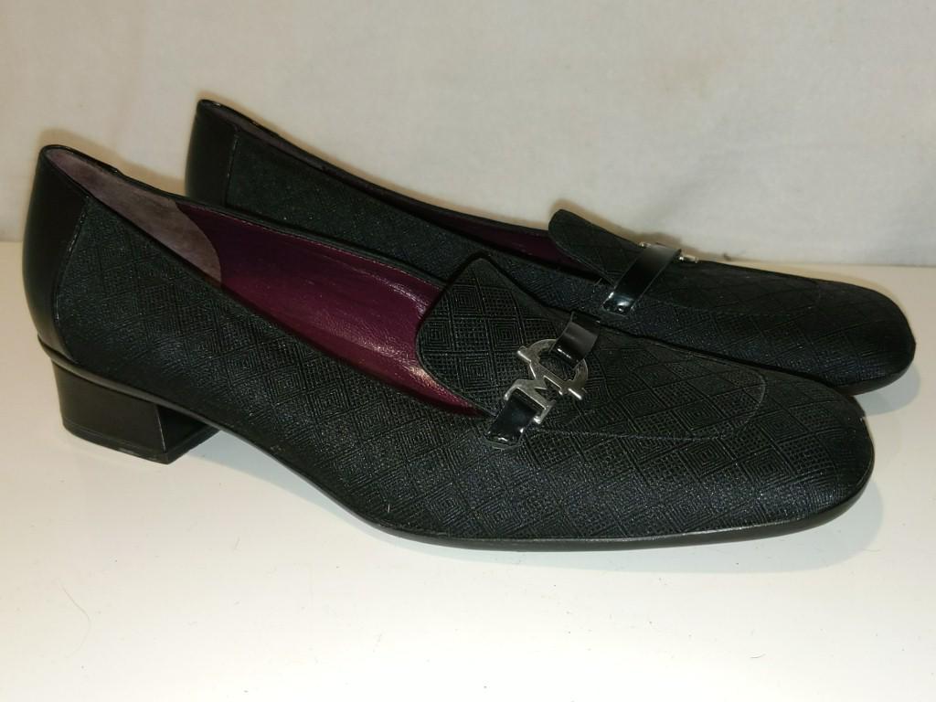 Pair of Bruno Magli Black Loafers Sz 9B: Pair of Bruno Magli Black Loafers Sz 9B