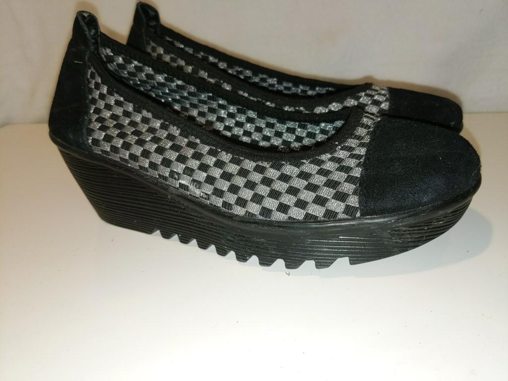 Rock Spring Checkerboard Shoes Sz 41/ 10US: Rock Spring Checkerboard Shoes Sz 41/ 10US