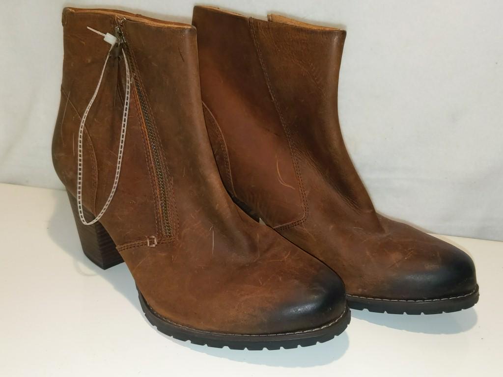Pair of Clarke's Ankle Boots Sz 12M Appear unworn (1 of 4)