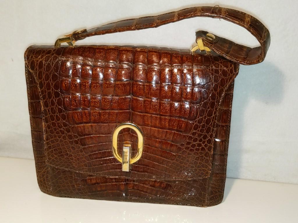 Vintage Crocodile Purse Unmarked (1 of 5)