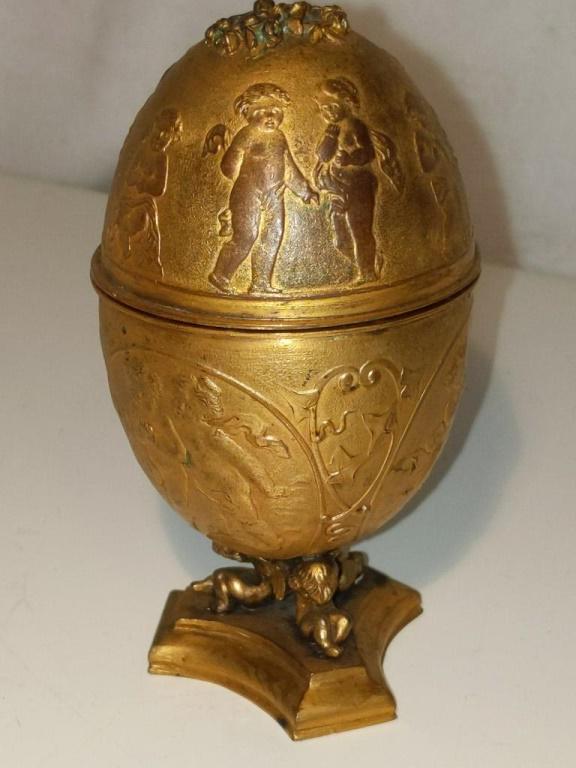 Brass Hinged Egg-Shaped Trinket Box Velvet Lined.  5" (1 of 7)