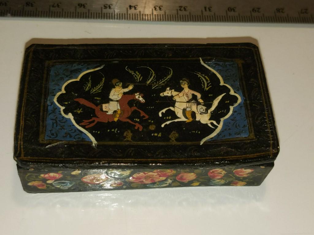 Black Lacquer Wood Asian Trinket Box Approx 3" long (1 of 4)
