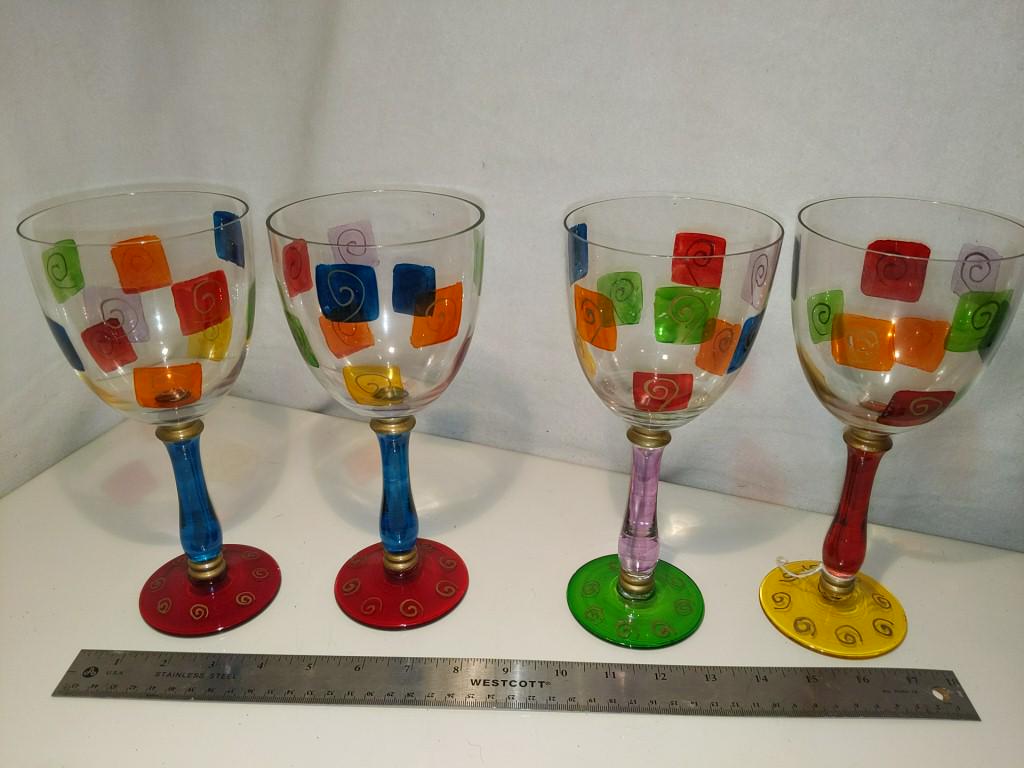Art Wine Glasses x 4: Art Wine Glasses x 4
