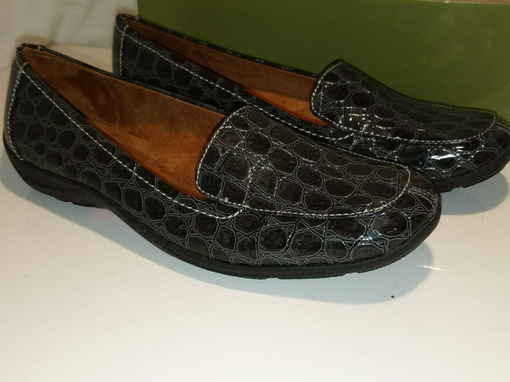 Natural Soul by Naturalizer Croc Print Loafers Sz 9.5.: Natural Soul by Naturalizer Croc Print Loafers Sz 9.5. Appear unworn Sz 9.5. Appear unworn