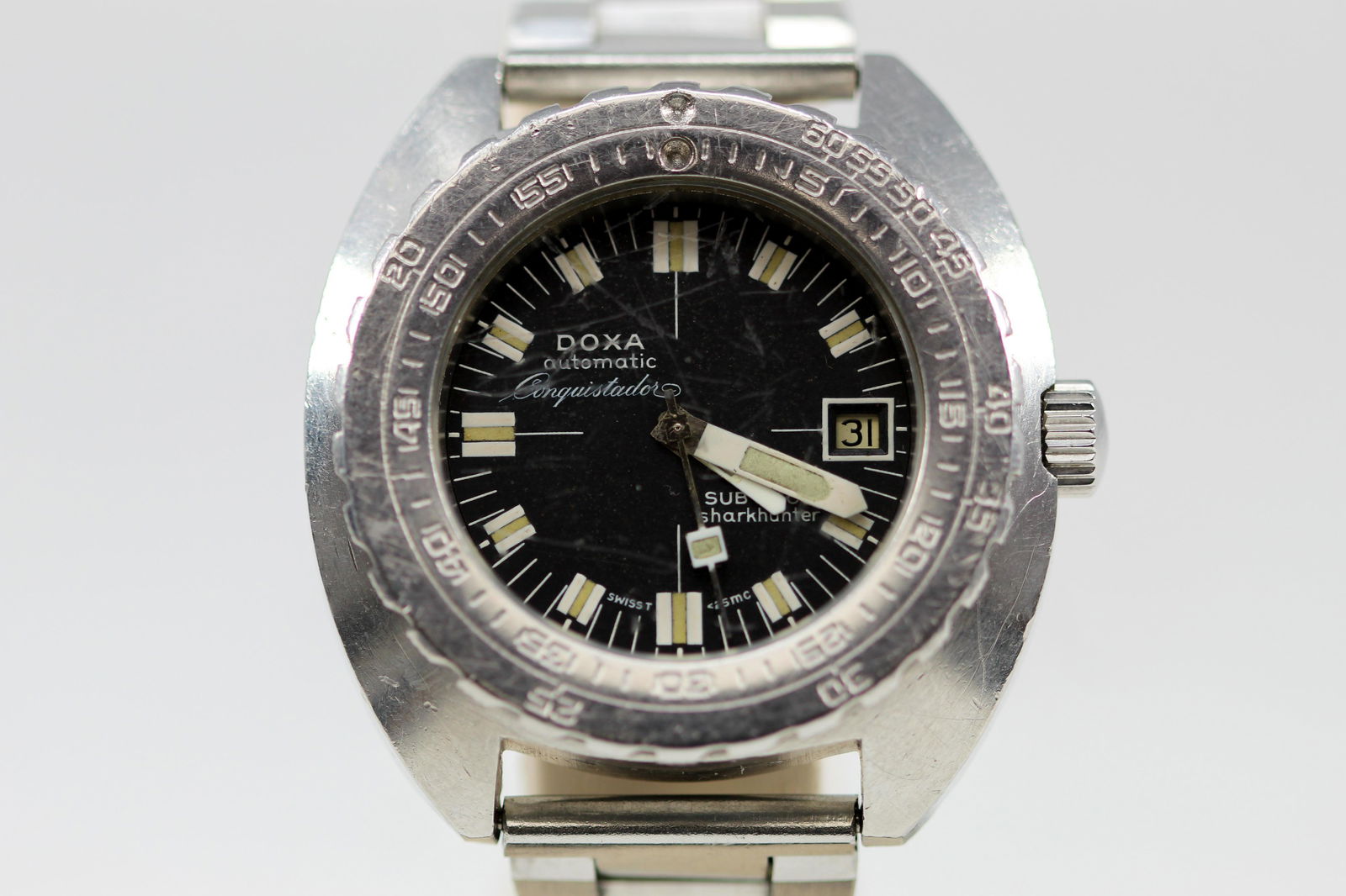Vintage Doxa Automatic Conquistador Sub 300T: Stainless Steel Vintage Doxa Automatic Conquistador Sub 300T Sharkhunter Wristwatch with Date. 42mm diameter. Running at time of cataloging.