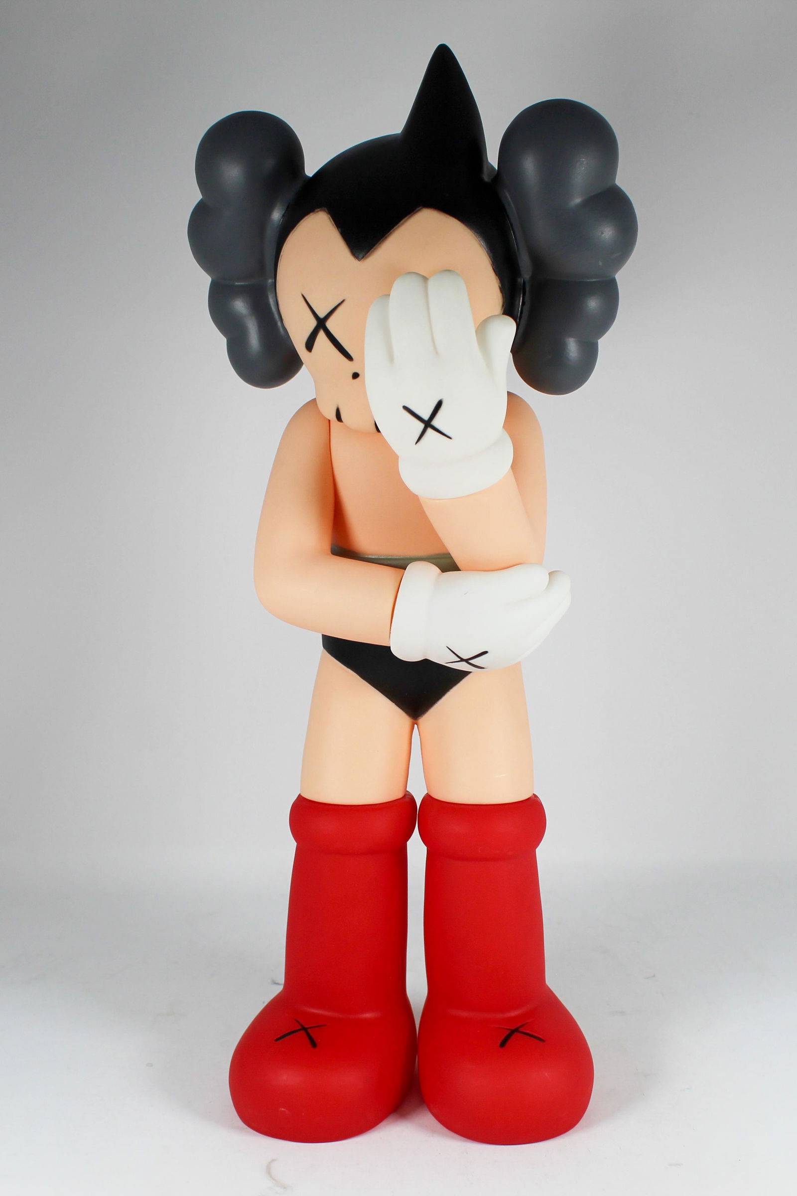 REPLICA KAWS 130CM Astroboy Statue: REPLICA 130CM Astroboy Statue OriginalFake KAWS Cosplay high PVC Action Figure model