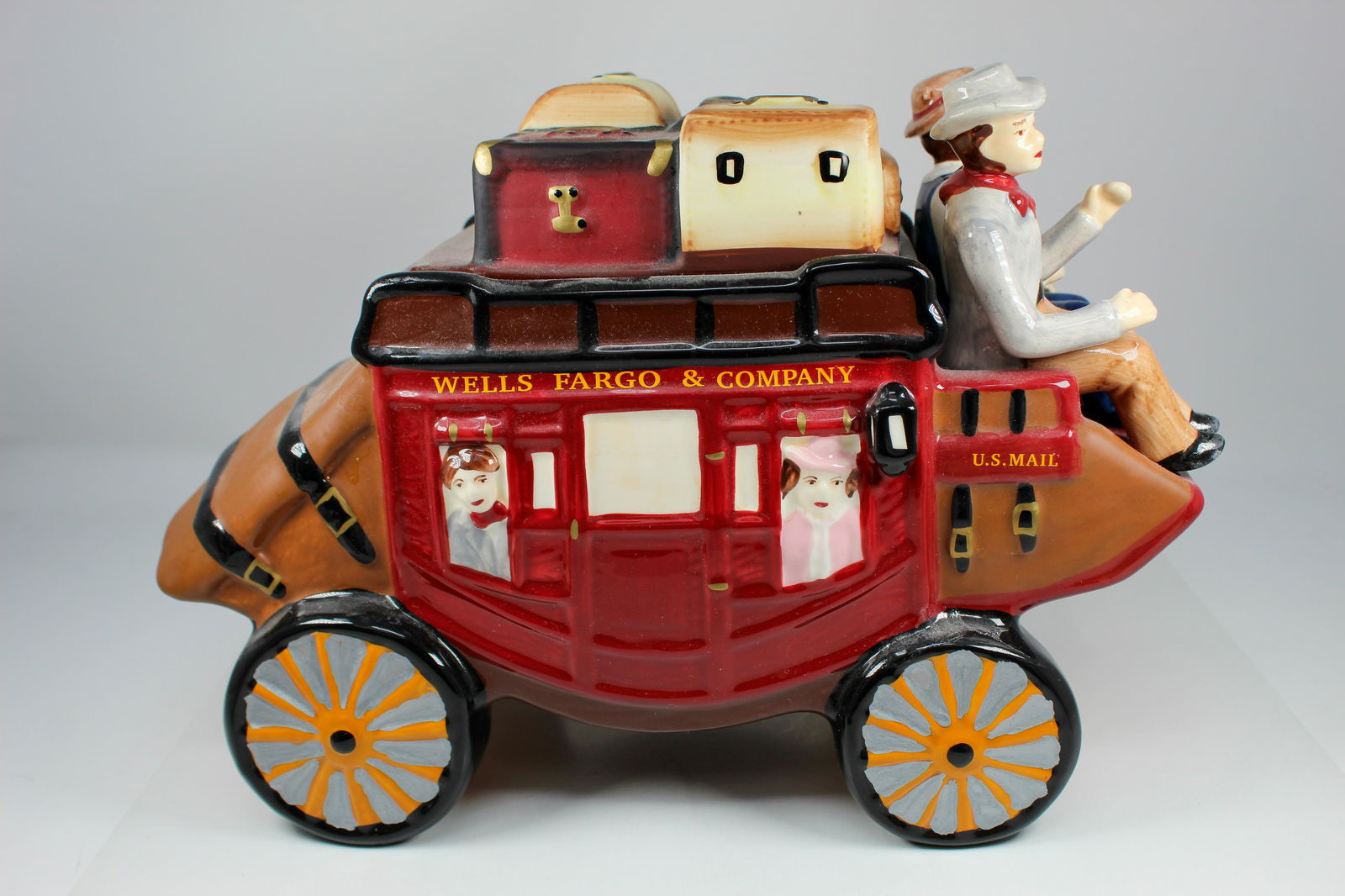 Ceramic Wells Fargo & Company Stagecoach Cookie Jar (1 of 8)