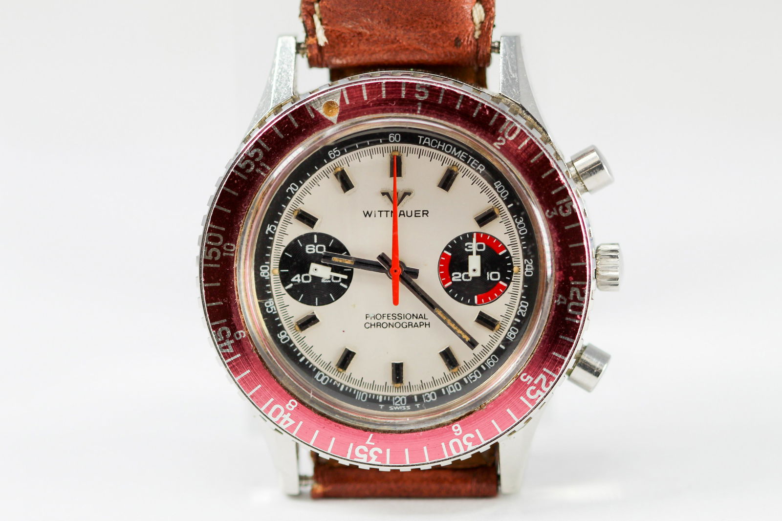 Vintage Wittnauer Professional Chronograph Wristwatch (1 of 4)