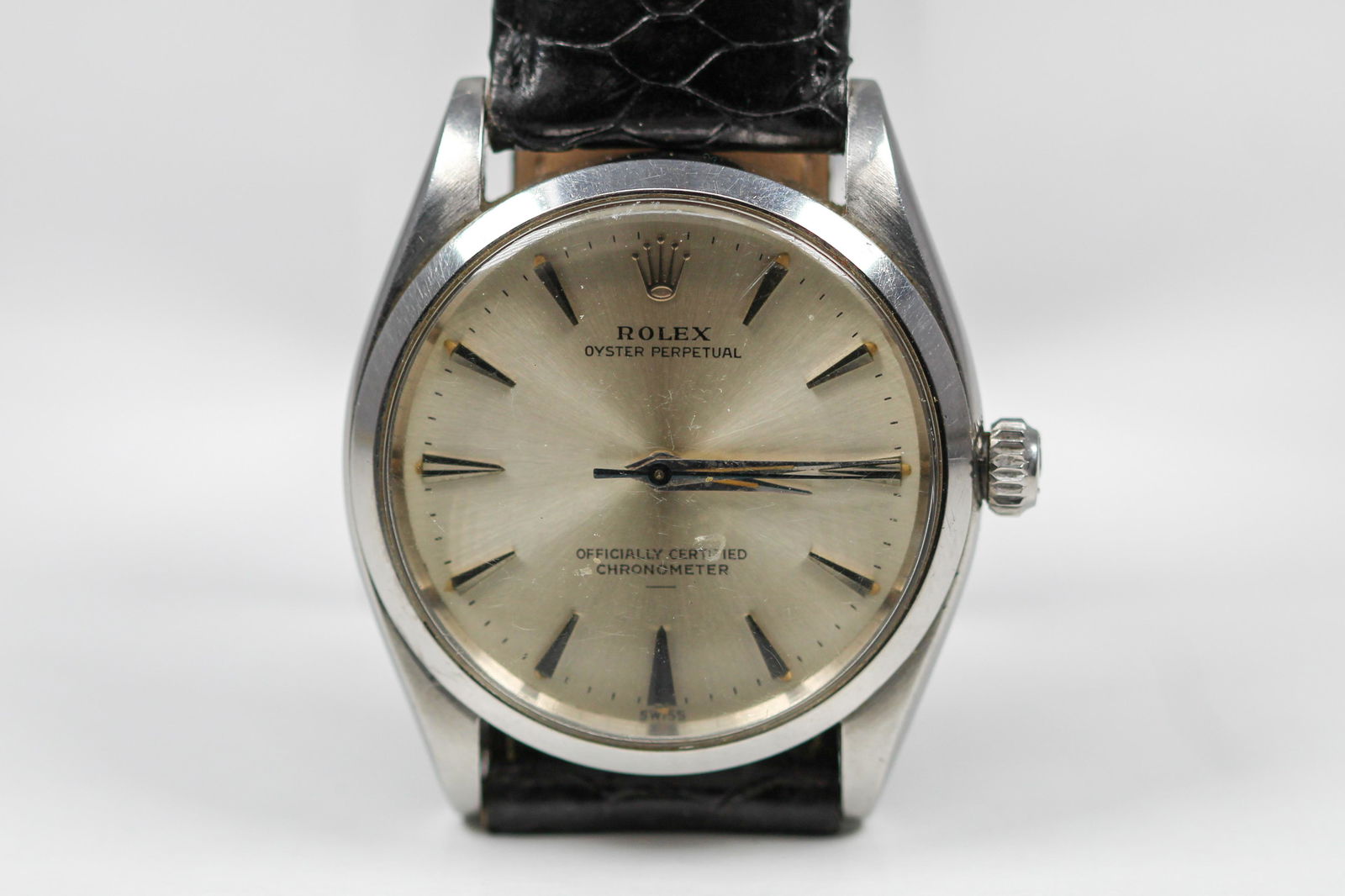 Vintage Rolex Oyster Perpetual Wristwatch: Stainless Steel Vintage Rolex Oyster Perpetual Wristwatch Model # 6564; Serial # 287964. 34mm diameter. Running at time of cataloging.