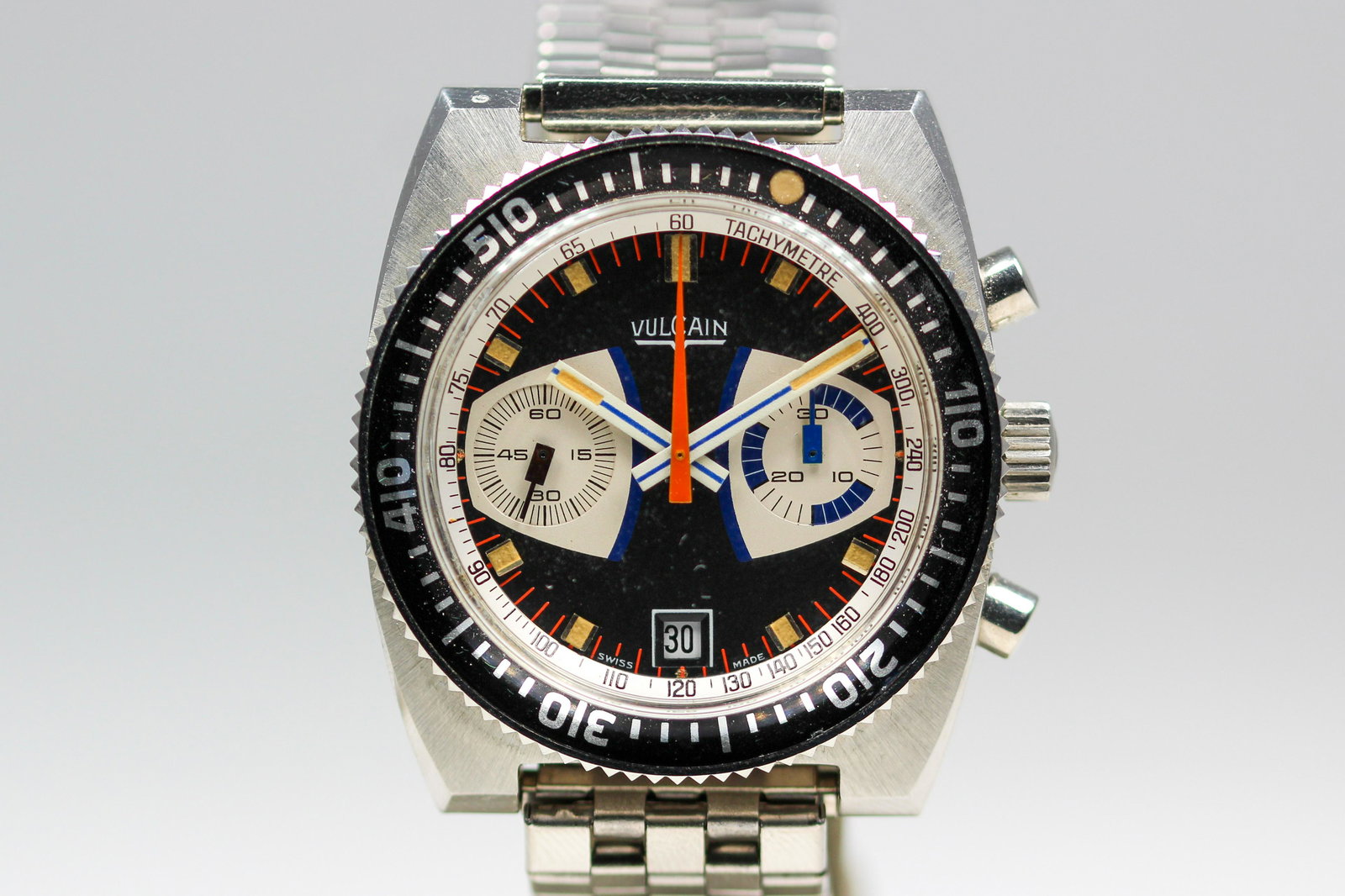 Vintage Vulcain Chronograph with Date Wristwatch (1 of 5)