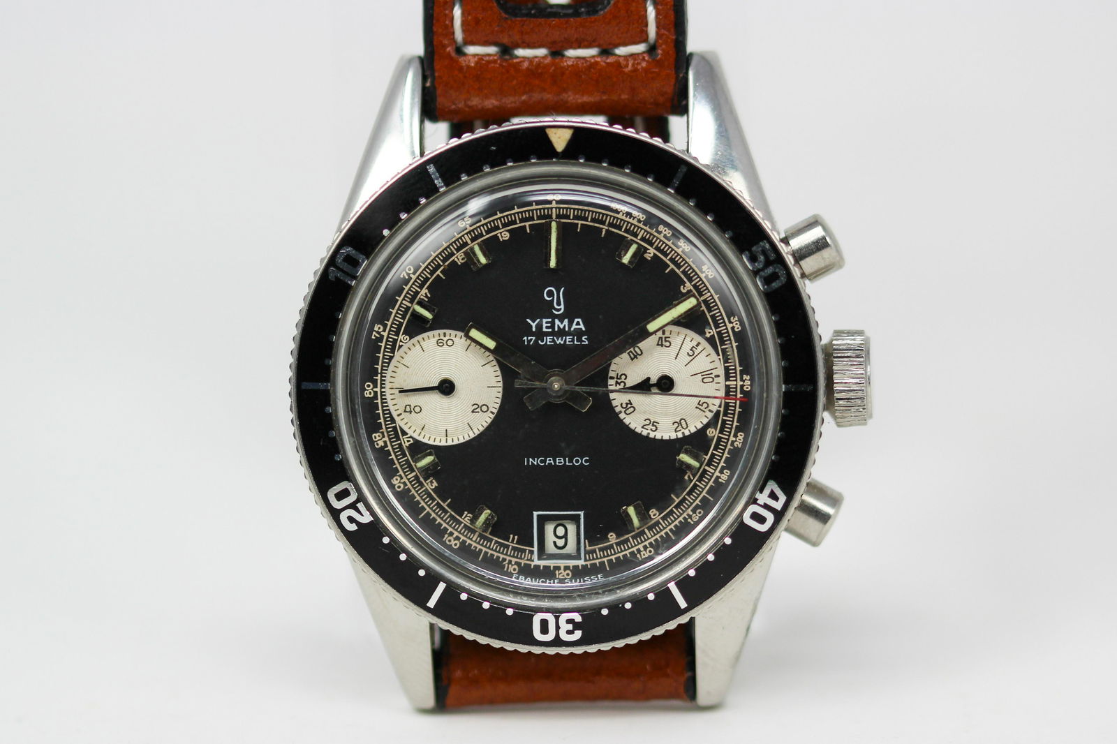 Vintage Yema 17 Jewels Incabloc Chronograph with Date Wristwatch (1 of 4)