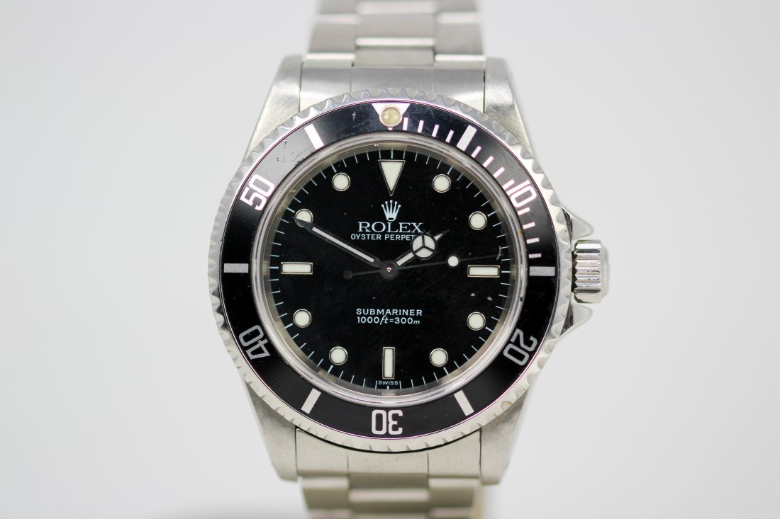Vintage Rolex Oyster Perpetual Submariner Wristwatch with Original Certificate (1 of 12)