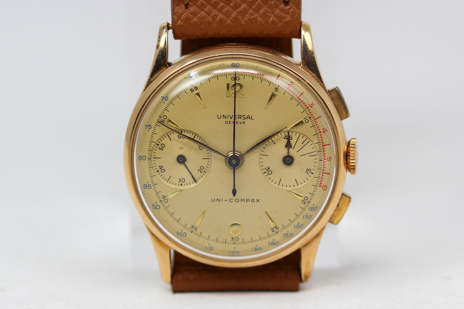 Vintage Universal Geneve Uni-Compax Chronograph Wristwatch in 18k Yellow Gold (1 of 4)