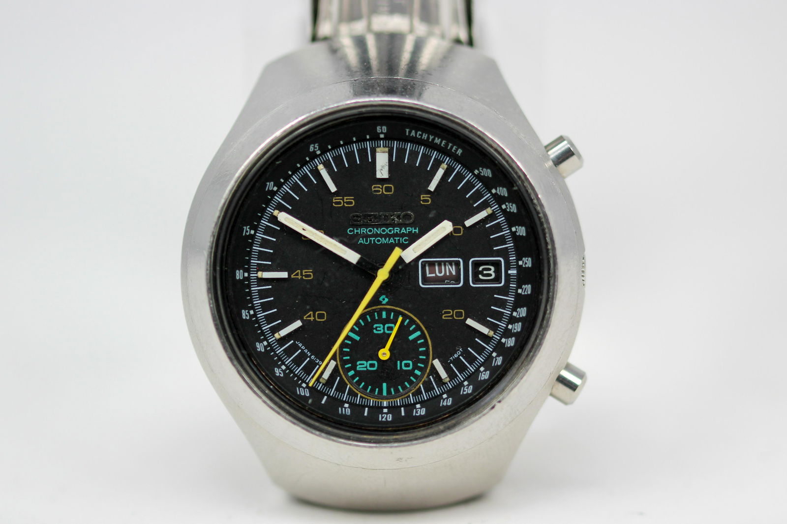 Vintage Seiko Chronograph Automatic with Day and Date Wristwatch (1 of 5)