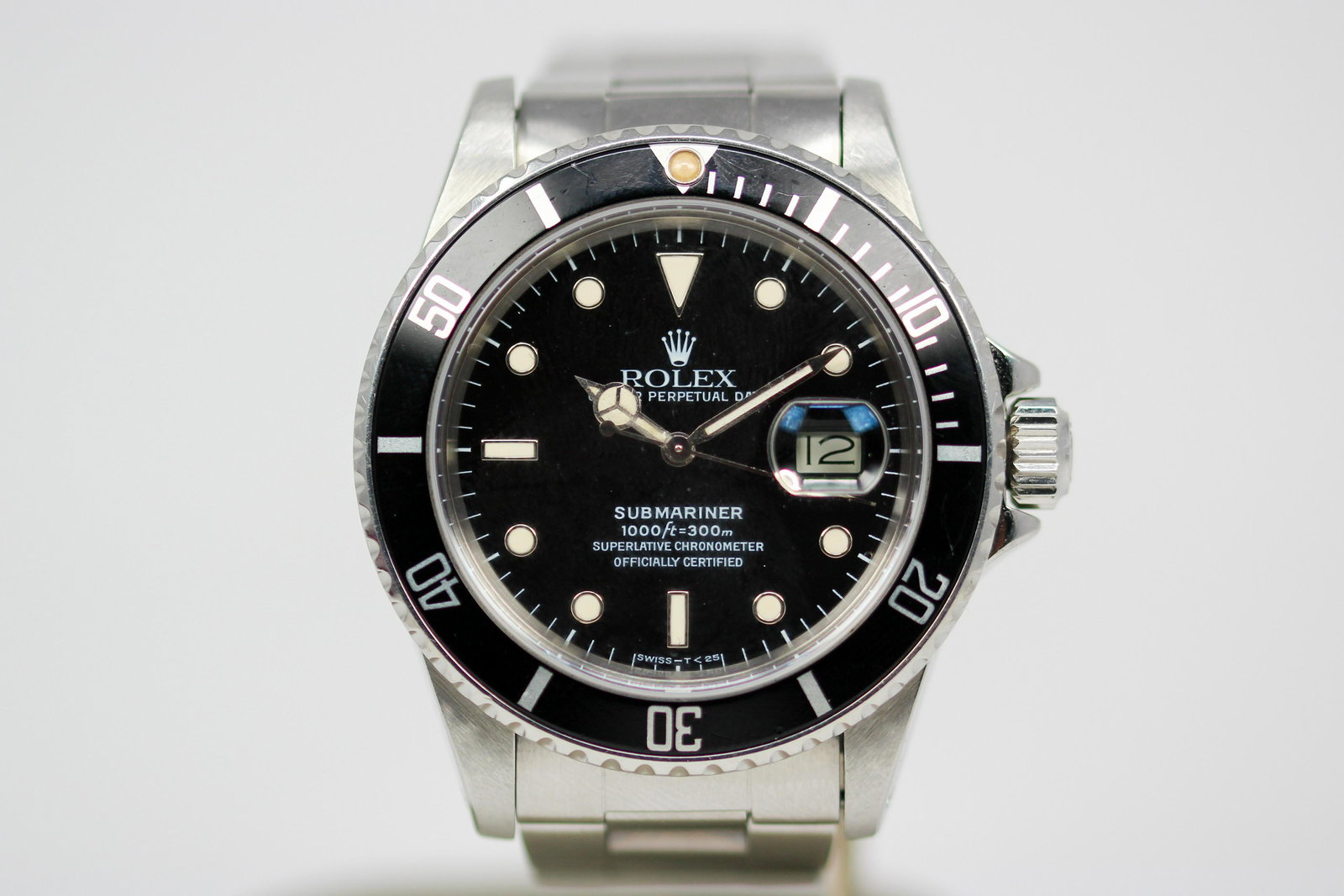 Vintage Rolex Oyster Perpetual Date Submariner Wristwatch (1 of 8)