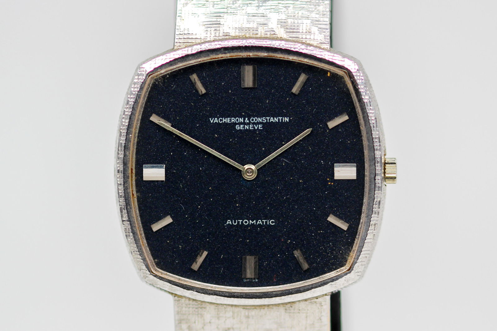 Vintage Vacheron & Constatin Automatic Wristwatch in 18k White Gold with Vacheron & Constatin Box (1 of 10)