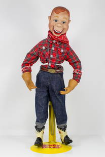 LIMITED EDITION 50TH ANNIVERSARY HOWDY DOODY DOLL: Beautifully detailed hand-painted porcelain doll by the Danbury Mint, with richly custom-tailored clothes and boots, complete with original box, wooden display stand, unpacking and posing