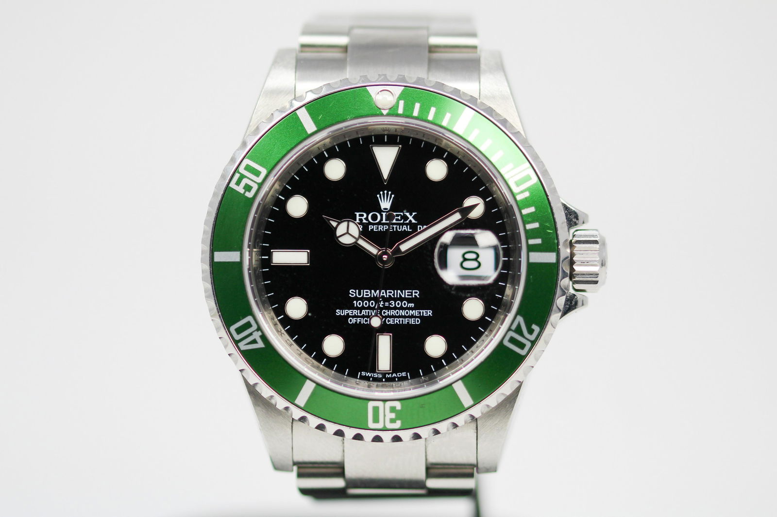 Rolex Oyster Perpetual Date Submariner Wristwatch (1 of 8)