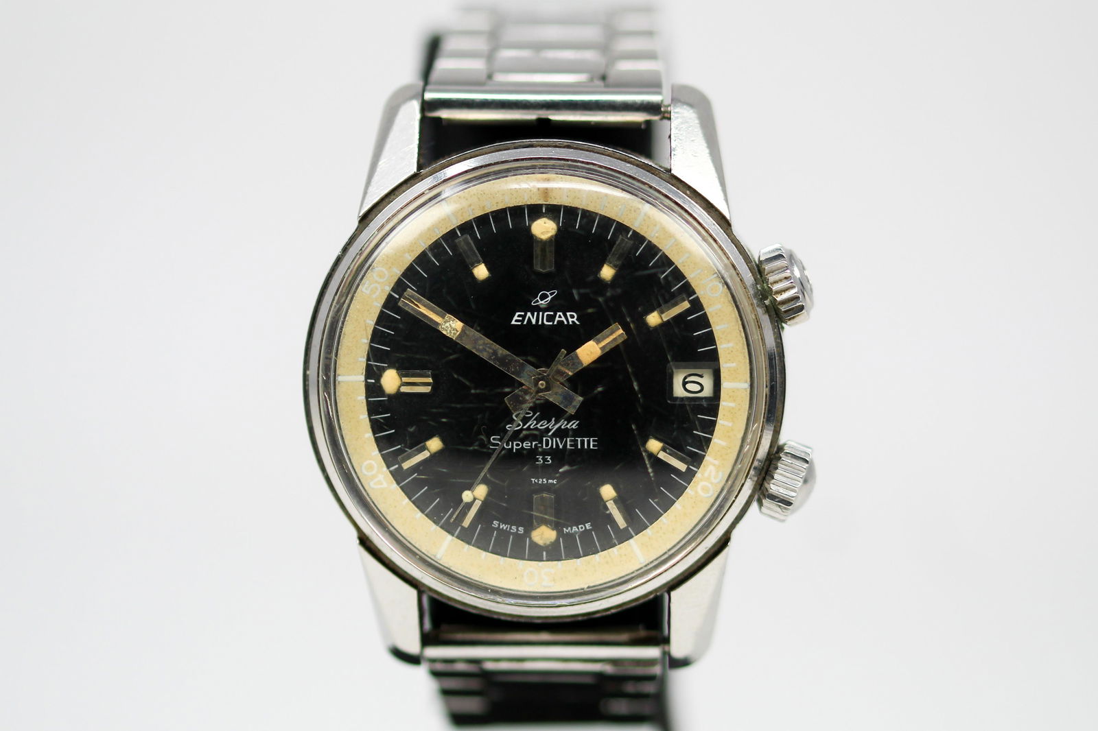 Vintage Enicar Sherpa Super-Divette with Date Wristwatch (1 of 4)