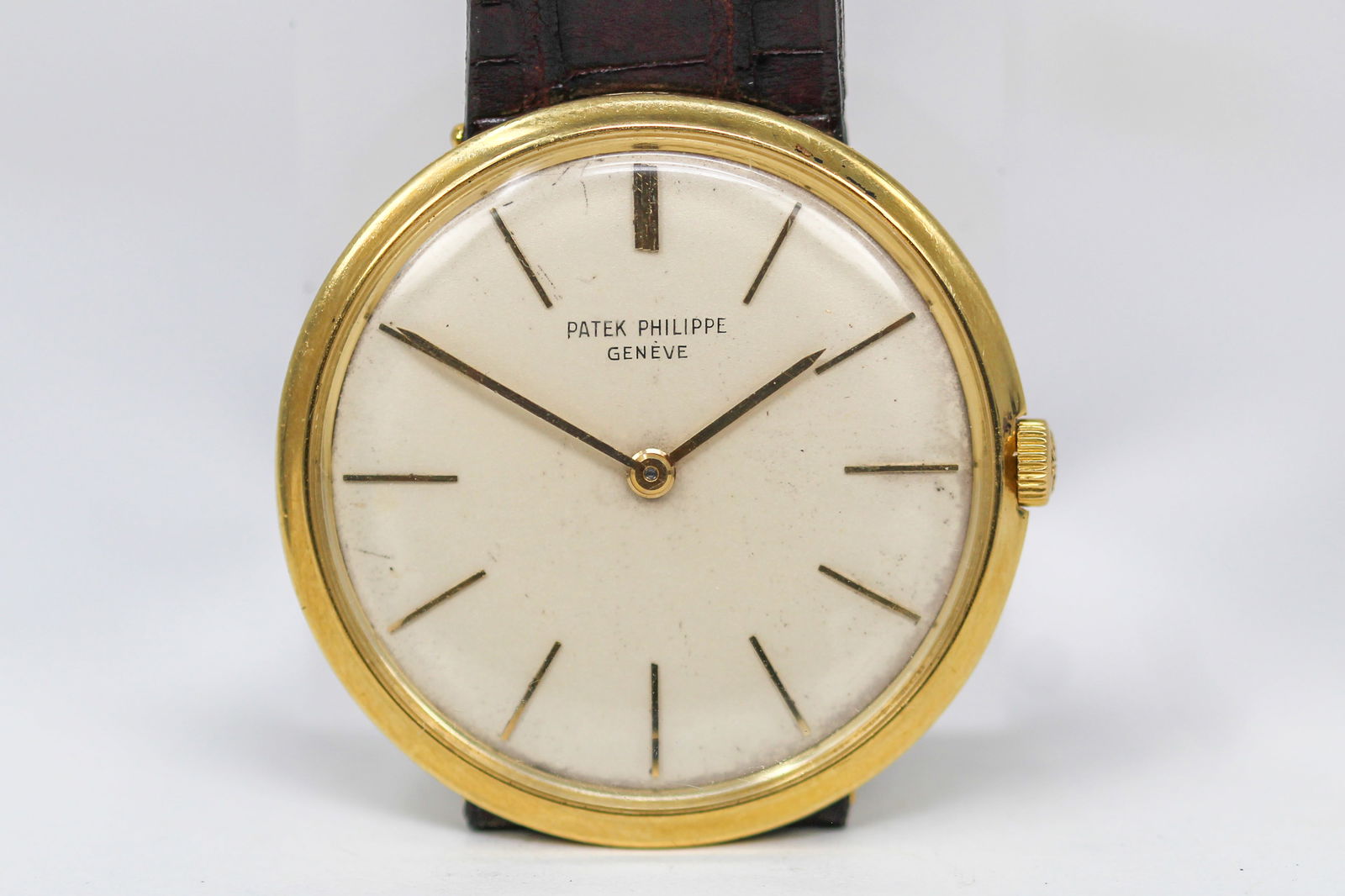 Vintage Patek Philippe Geneve Wristwatch in 18k Yellow Gold (1 of 4)