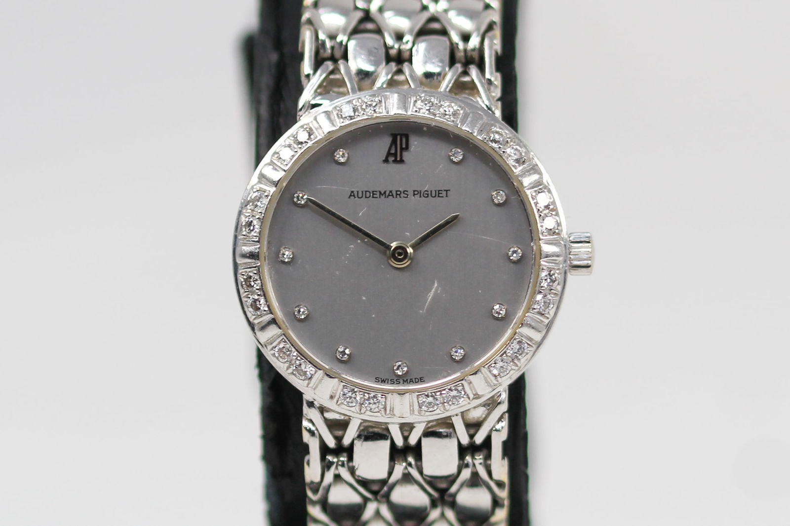 Vintage Ladies Audemars Piguet Wristwatch with Factory Diamond Dial in 18k White Gold (1 of 8)