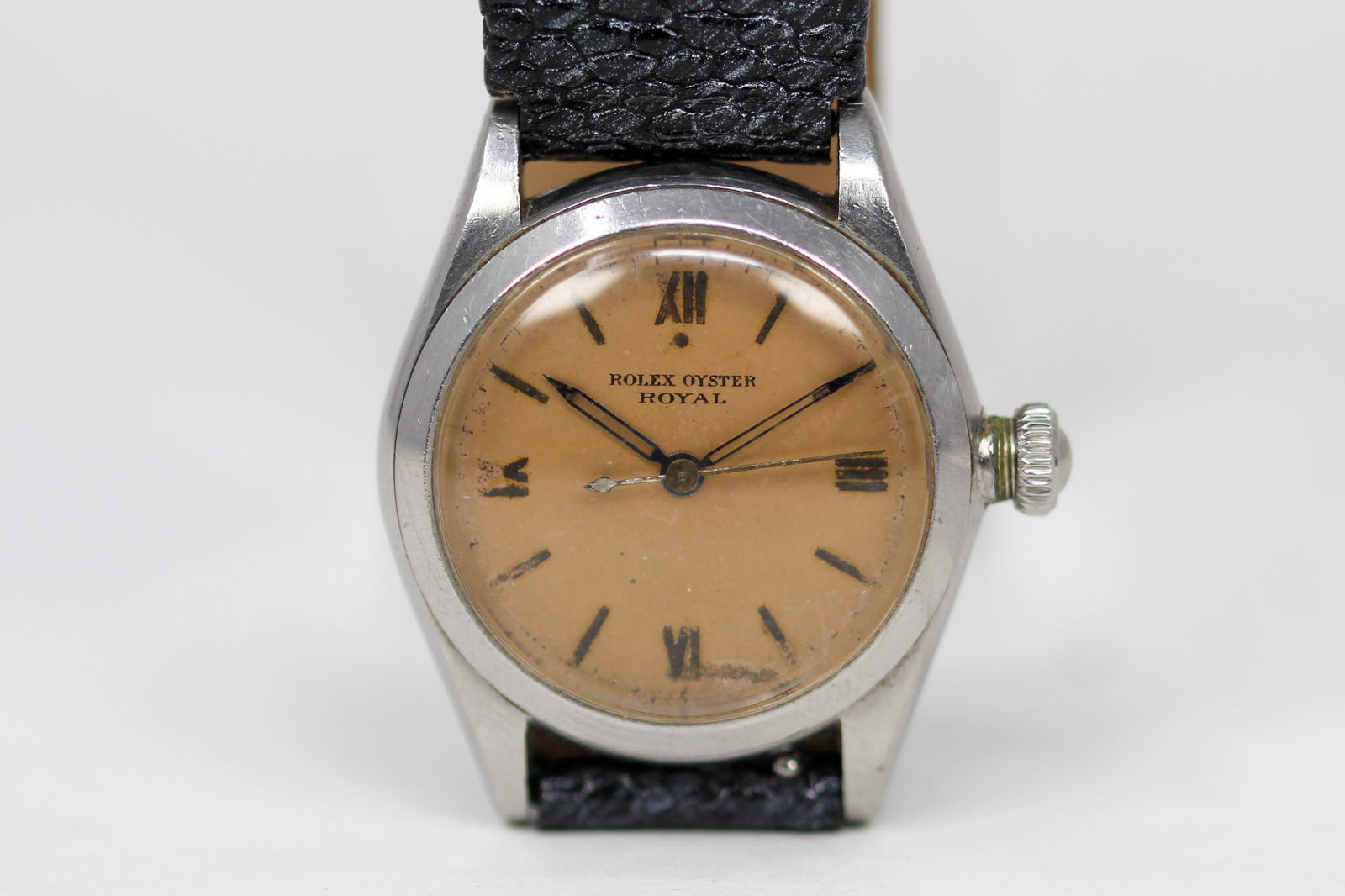 Vintage Rolex Oyster Royal Wristwatch *Crown Does Not Close Properly* (1 of 4)