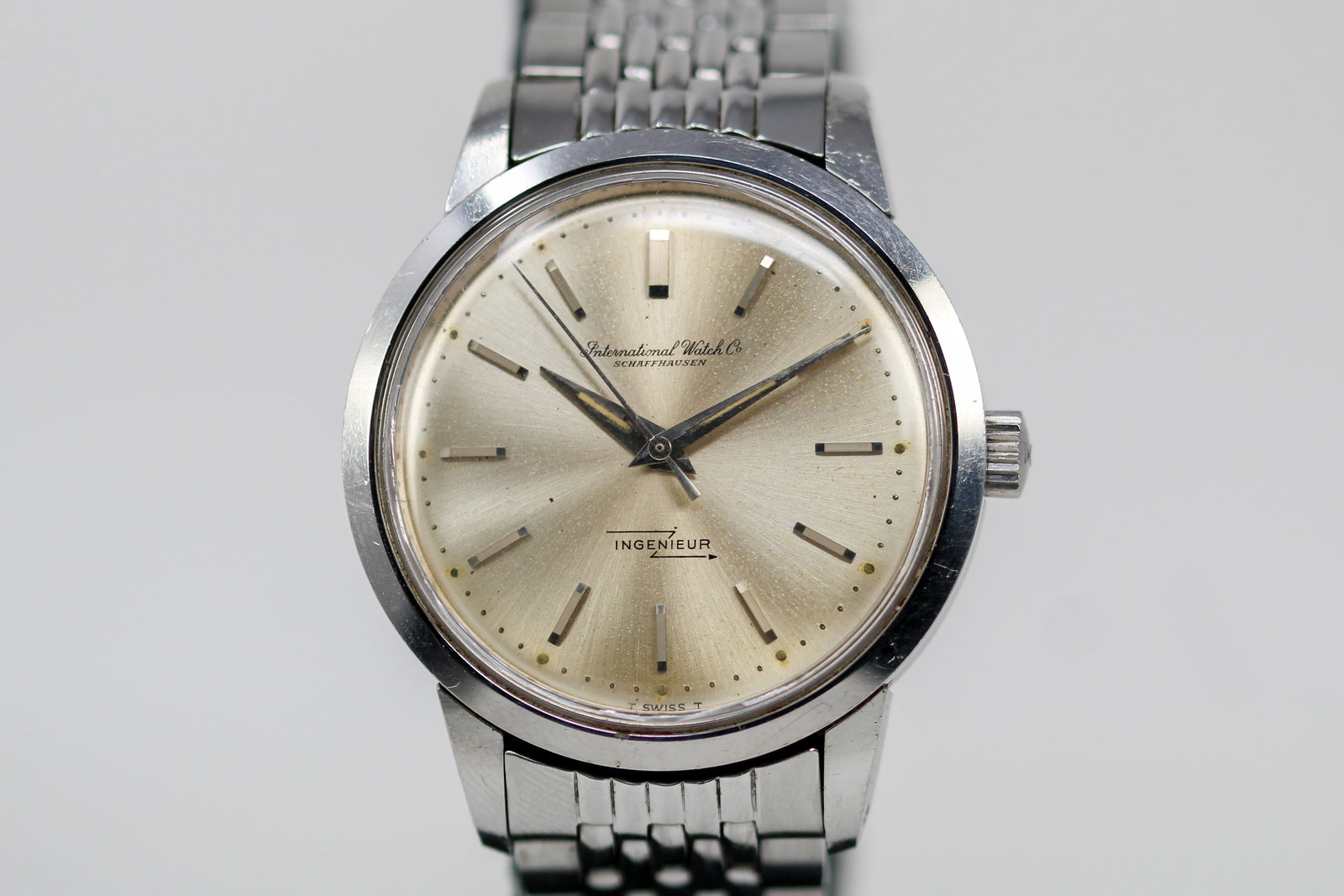 Vintage International Watch Co. Schaffhausen Ingenieur Wristwatch (1 of 8)