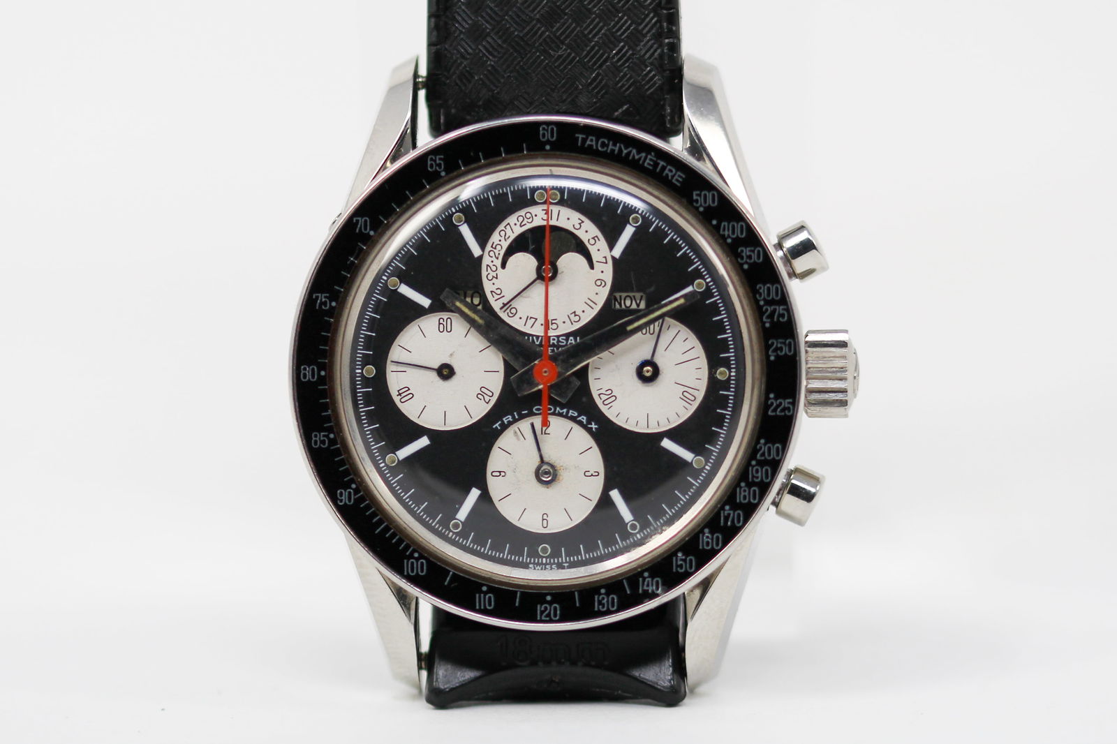 Vintage Universal Geneve Tri-Compax Chronograph Calendar Wristwatch (1 of 4)