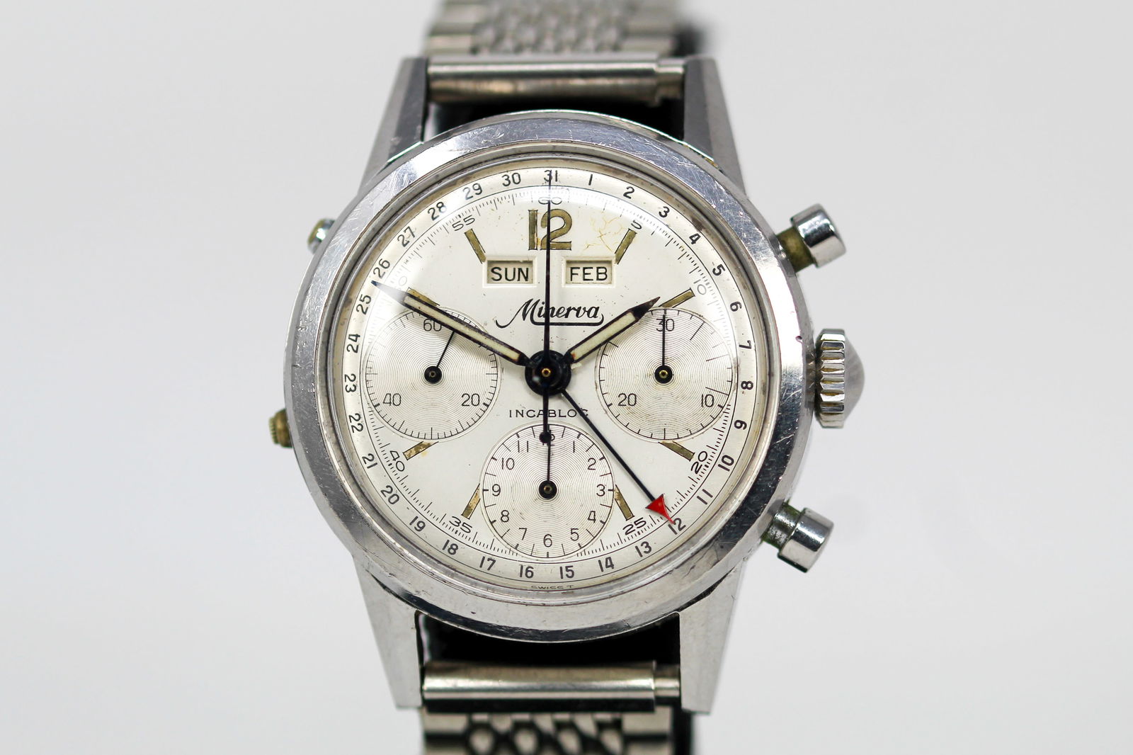 Vintage Minerva Incabloc Calendar Chronograph Wristwatch (1 of 4)