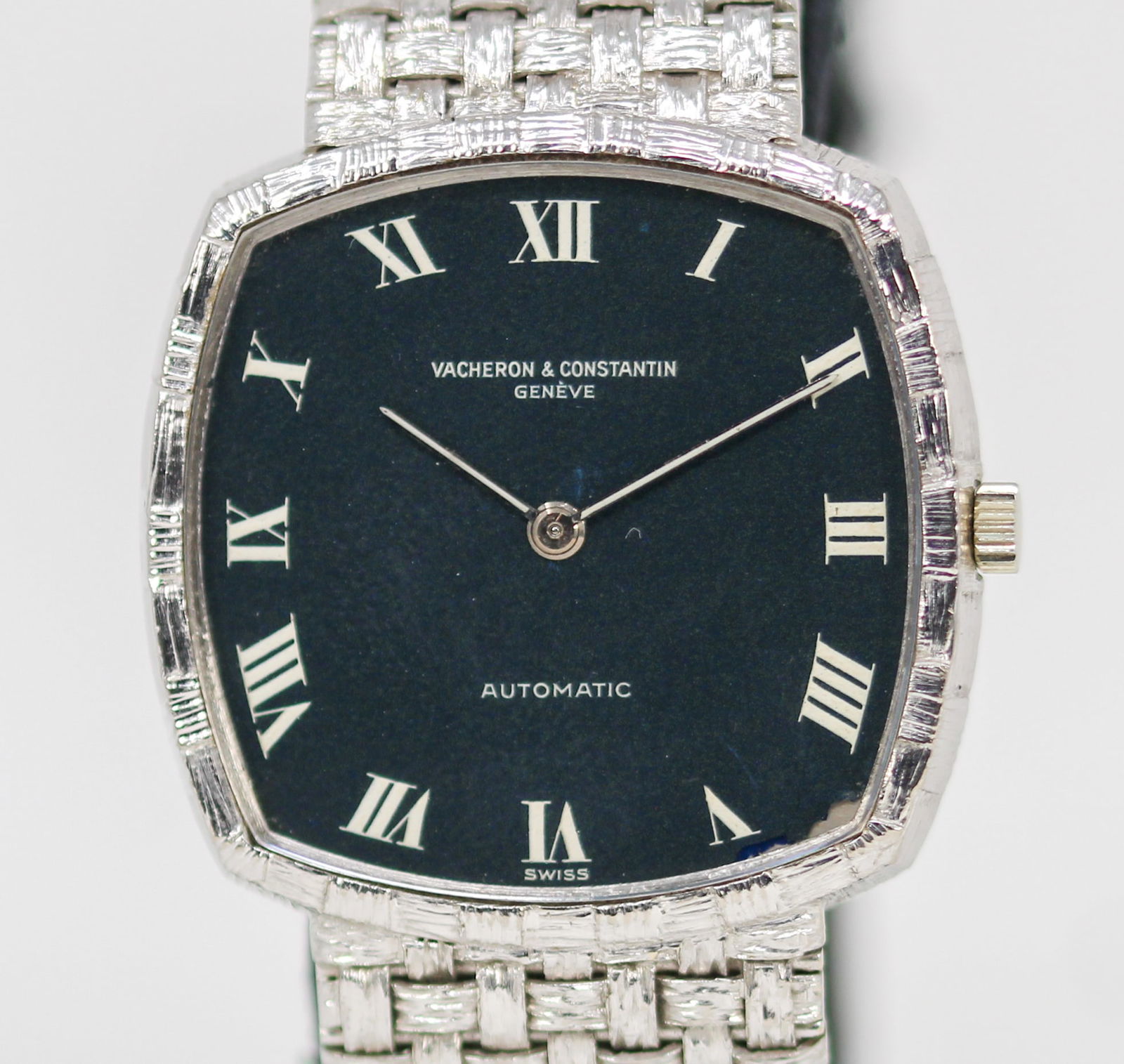 Vintage Vacheron & Constantin Geneve Wristwatch in 18k White Gold (1 of 8)