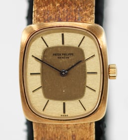 Ladies Vintage Patek Philippe Geneve Wristwatch in 18k Yellow Gold