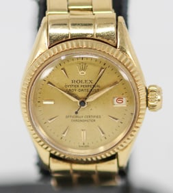 Vintage Rolex Oyster Perpetual Lady Datejust Wristwatch in 18k Yellow Gold with Rolex Box and Rolex