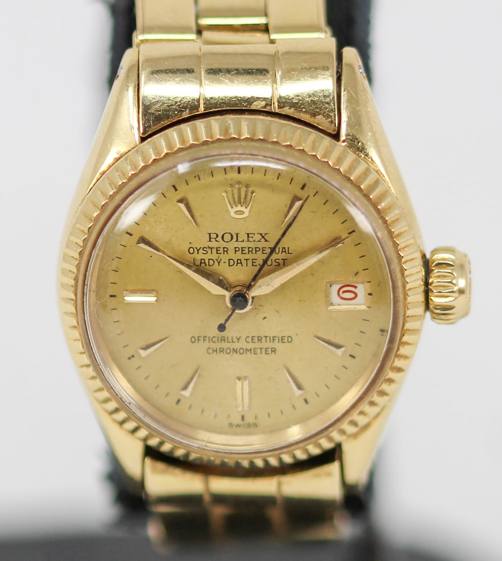 Vintage Rolex Oyster Perpetual Lady Datejust Wristwatch in 18k Yellow Gold with Rolex Box and Rolex (1 of 11)