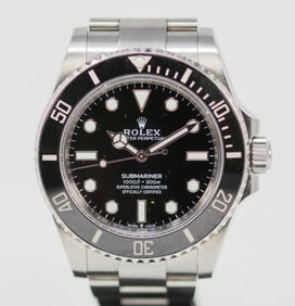 Rolex Oyster Perpetual Submariner Wristwatch *Bracelet Clip Missing* with Rolex Box and Rolex