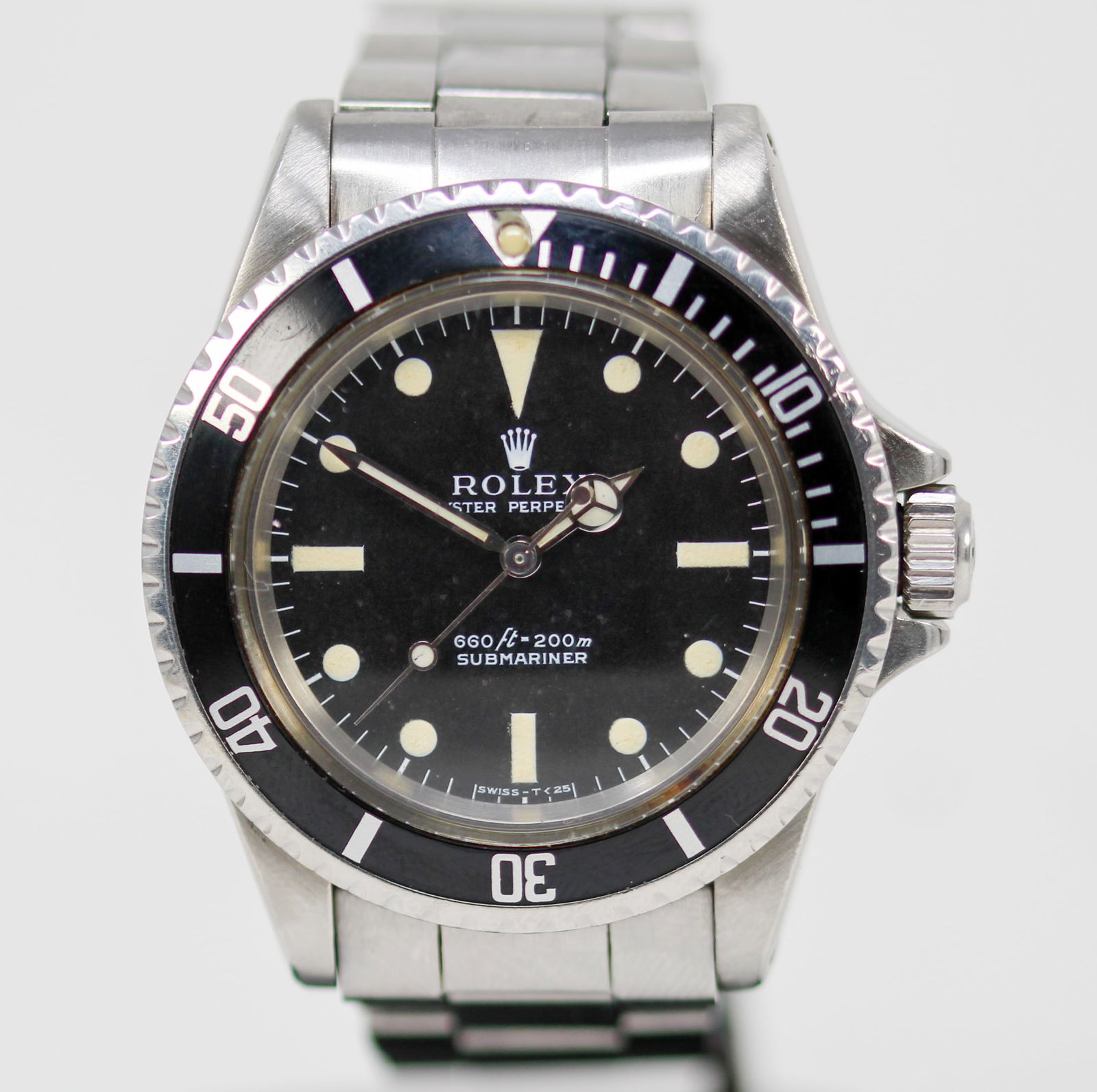 Vintage Rolex Oyster Perpetual Submariner Wristwatch (1 of 8)