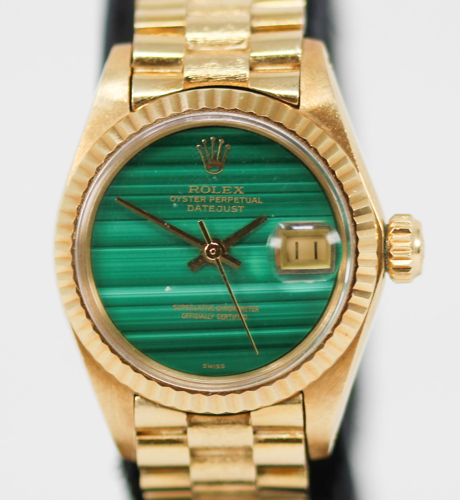 Vintage Ladies Rolex Oyster Perpetual Datejust Wristwatch in 18k Yellow Gold