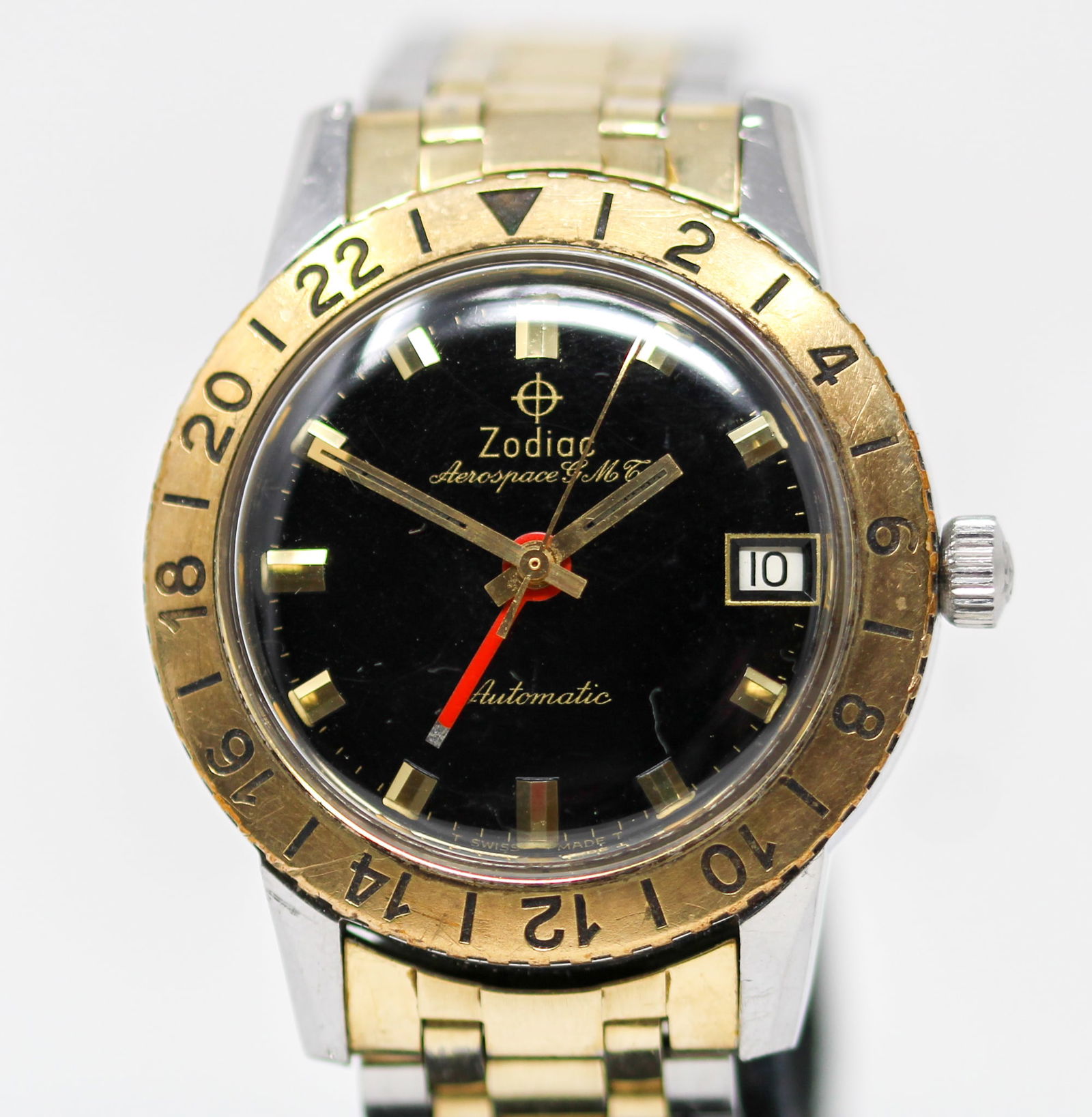Two-Tone Vintage Zodiac Aerospace GMT with Date Wristwatch (1 of 8)