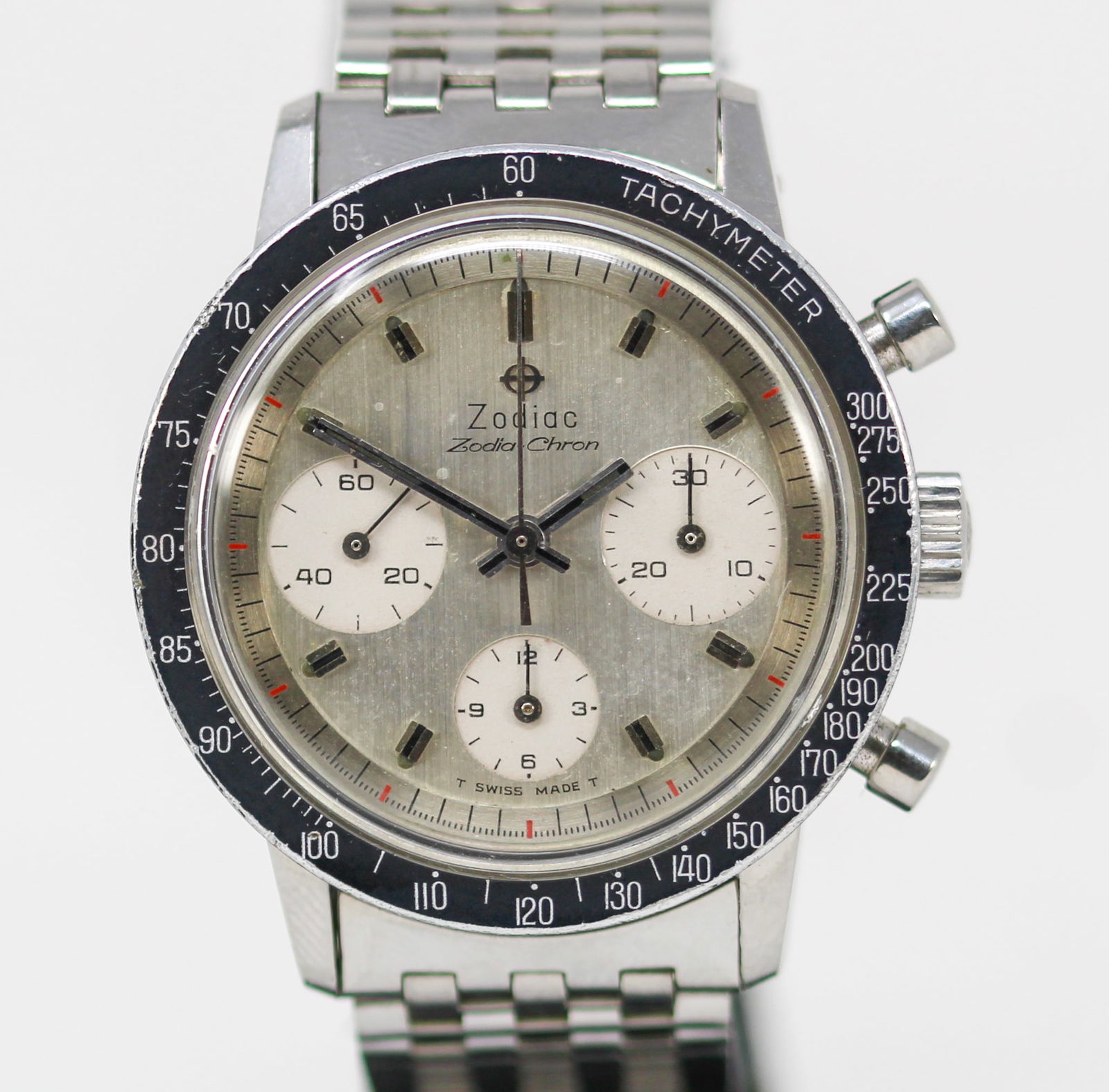 Vintage Zodiac Zodia-Chron Chronograph Wristwatch (1 of 8)